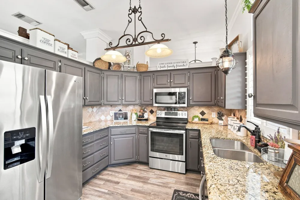 204 Cloverdale Street Hillsboro, TX 76645