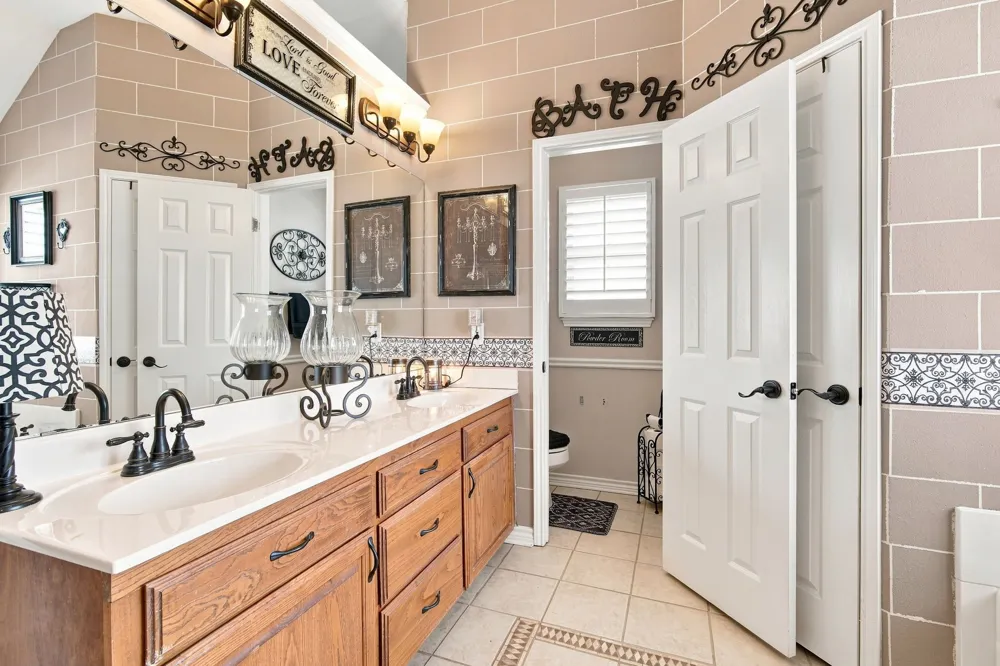 204 Cloverdale Street Hillsboro, TX 76645