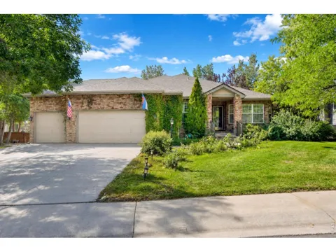 925 Deerhurst Circle