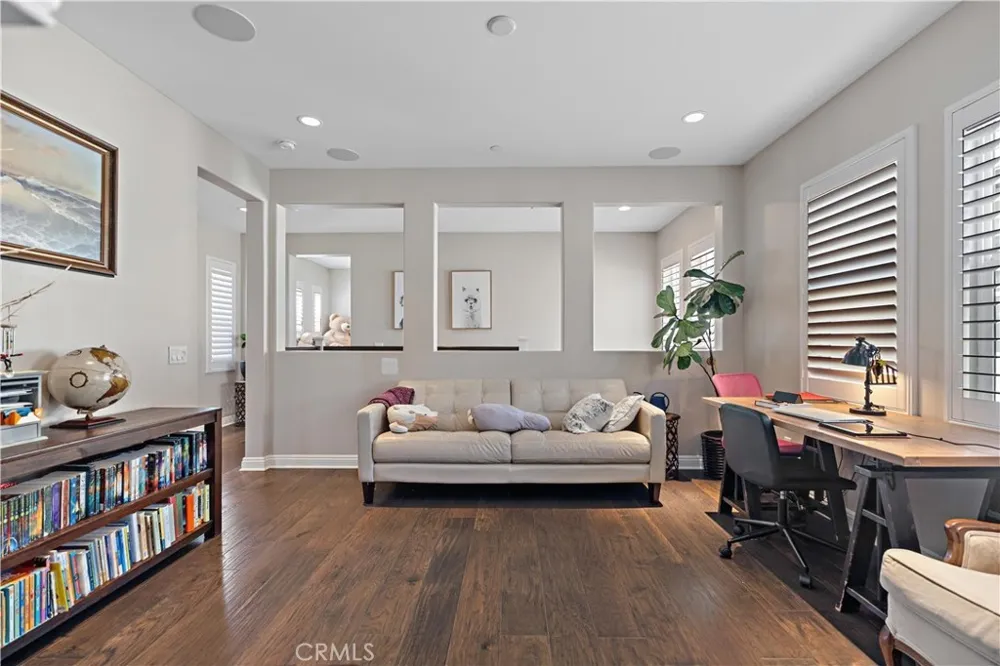 220 Barnes Tustin, CA 92782