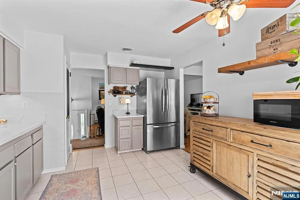 59 Outlook Street Butlerugh, NJ 07405