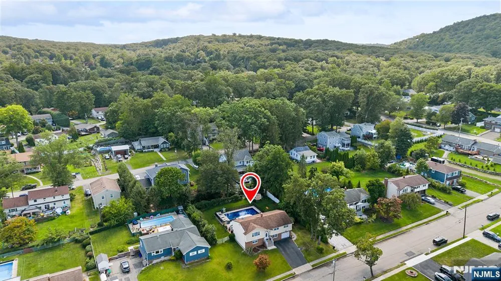 59 Outlook Street Butlerugh, NJ 07405