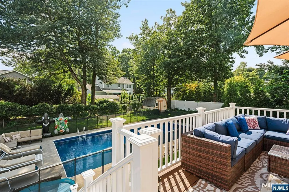 59 Outlook Street Butlerugh, NJ 07405