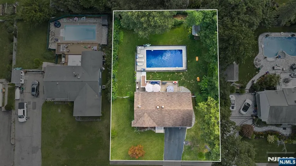 59 Outlook Street Butlerugh, NJ 07405
