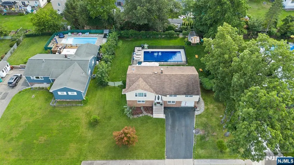 59 Outlook Street Butlerugh, NJ 07405
