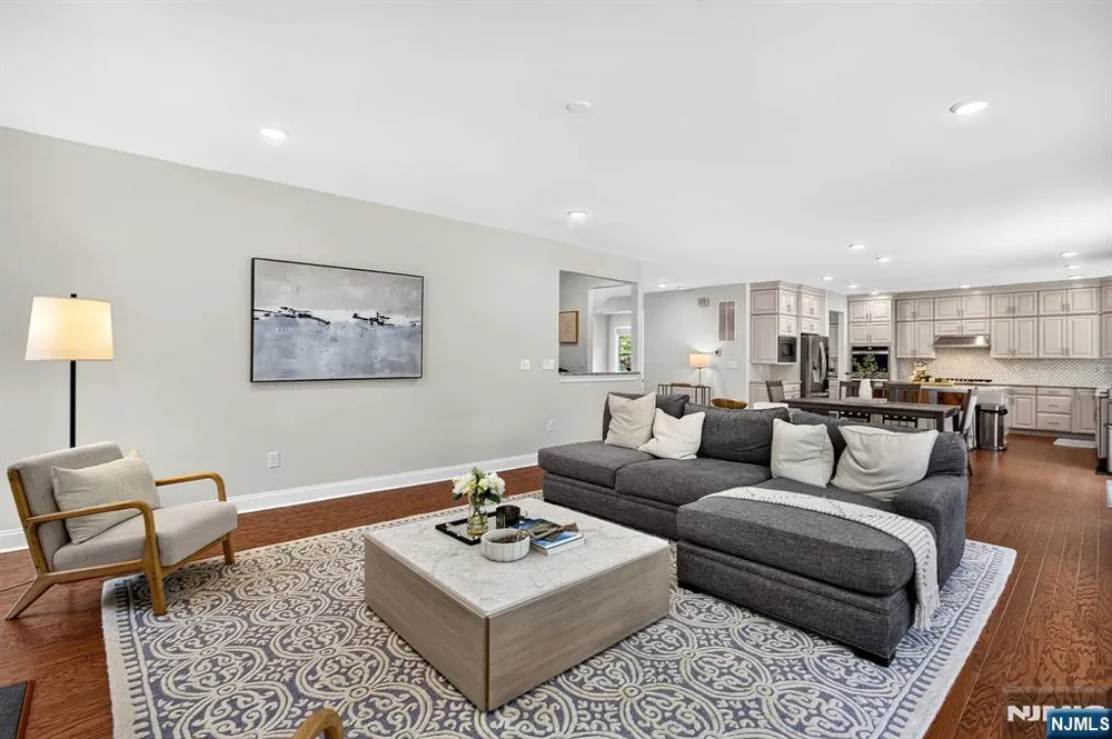 22 Hilltop Drive North Caldwell, NJ 07006
