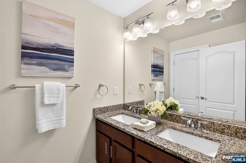 22 Hilltop Drive North Caldwell, NJ 07006