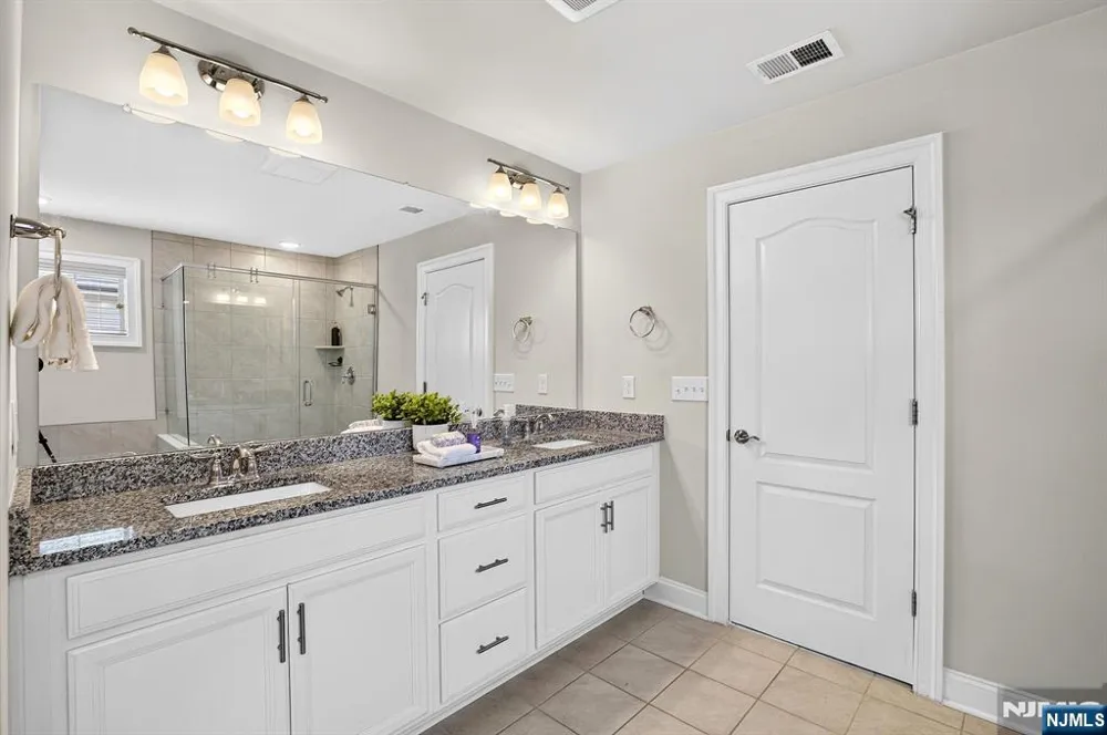 22 Hilltop Drive North Caldwell, NJ 07006