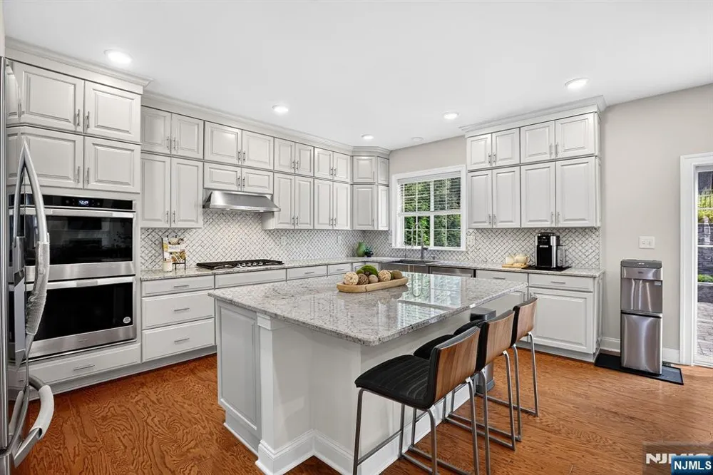 22 Hilltop Drive North Caldwell, NJ 07006