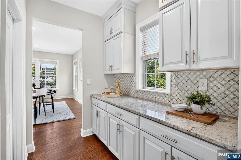 22 Hilltop Drive North Caldwell, NJ 07006
