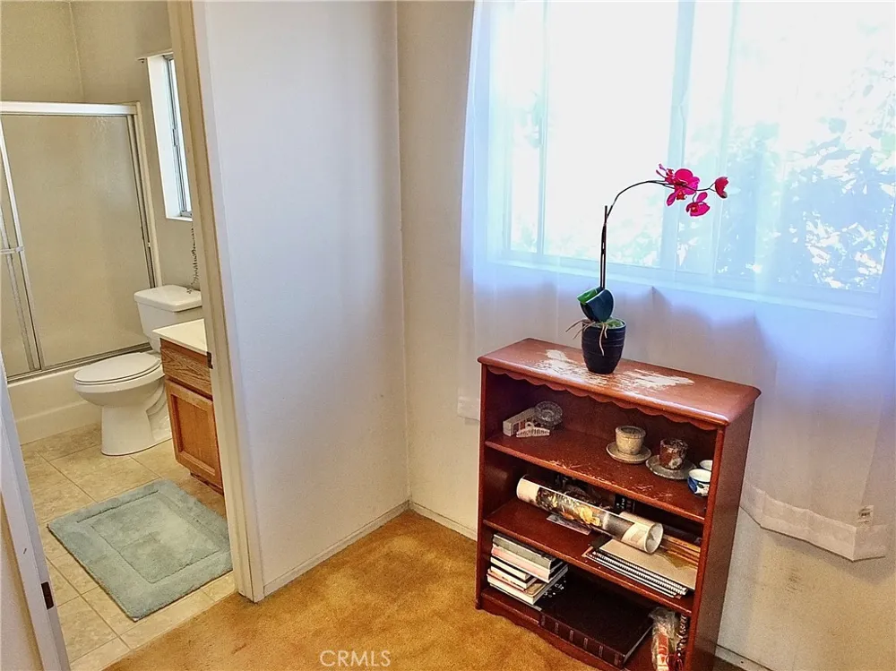 9213 Cedar Bellflower, CA 90706