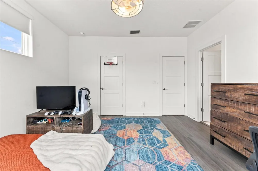 116 26TH STREET St Petersburg, FL 33713