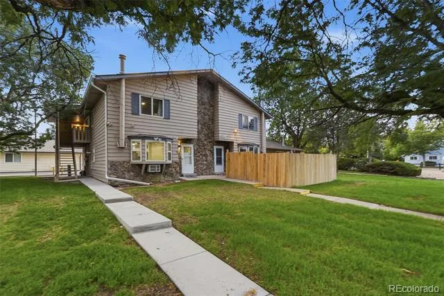 92 Newark Street #C Aurora, CO 80012