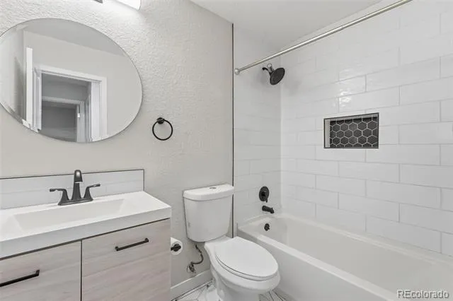 92 Newark Street #C Aurora, CO 80012