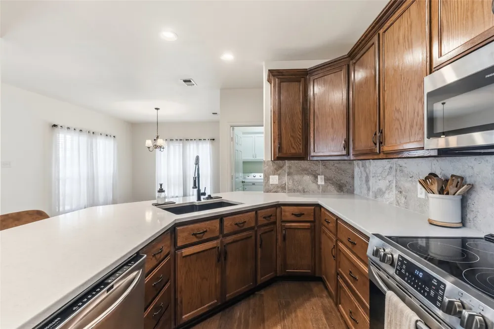 1308 Madeline Street Commerce, TX 75428