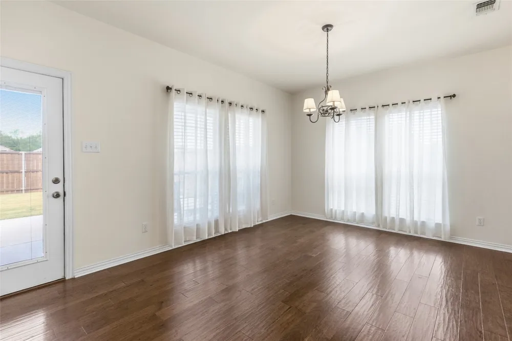 1308 Madeline Street Commerce, TX 75428