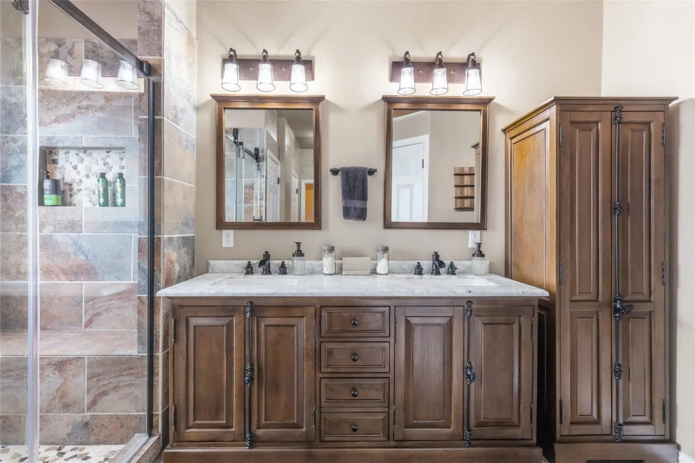 1308 Madeline Street Commerce, TX 75428