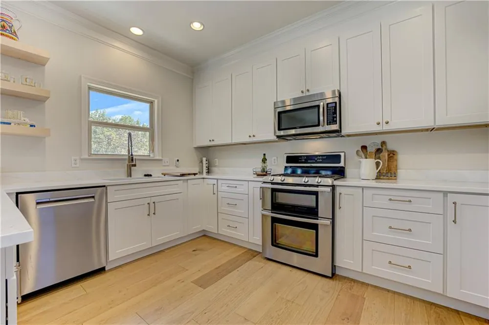 330 Lockwood Place Alpharetta, GA 30004