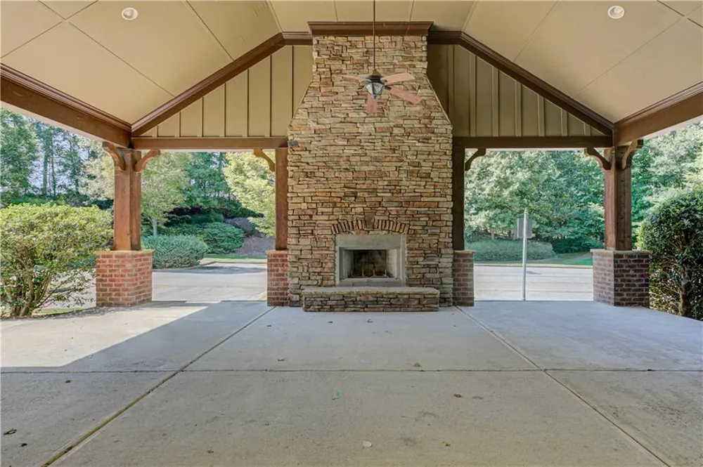 330 Lockwood Place Alpharetta, GA 30004