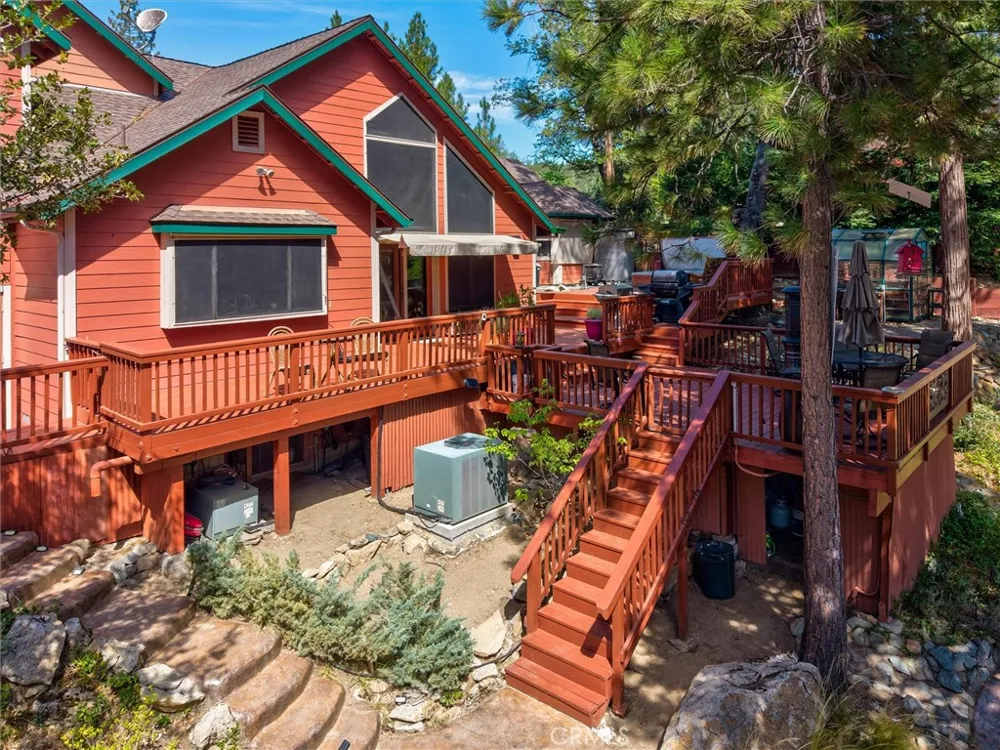 39771 S Cedar Vista Circle S Bass Lake, CA 93644