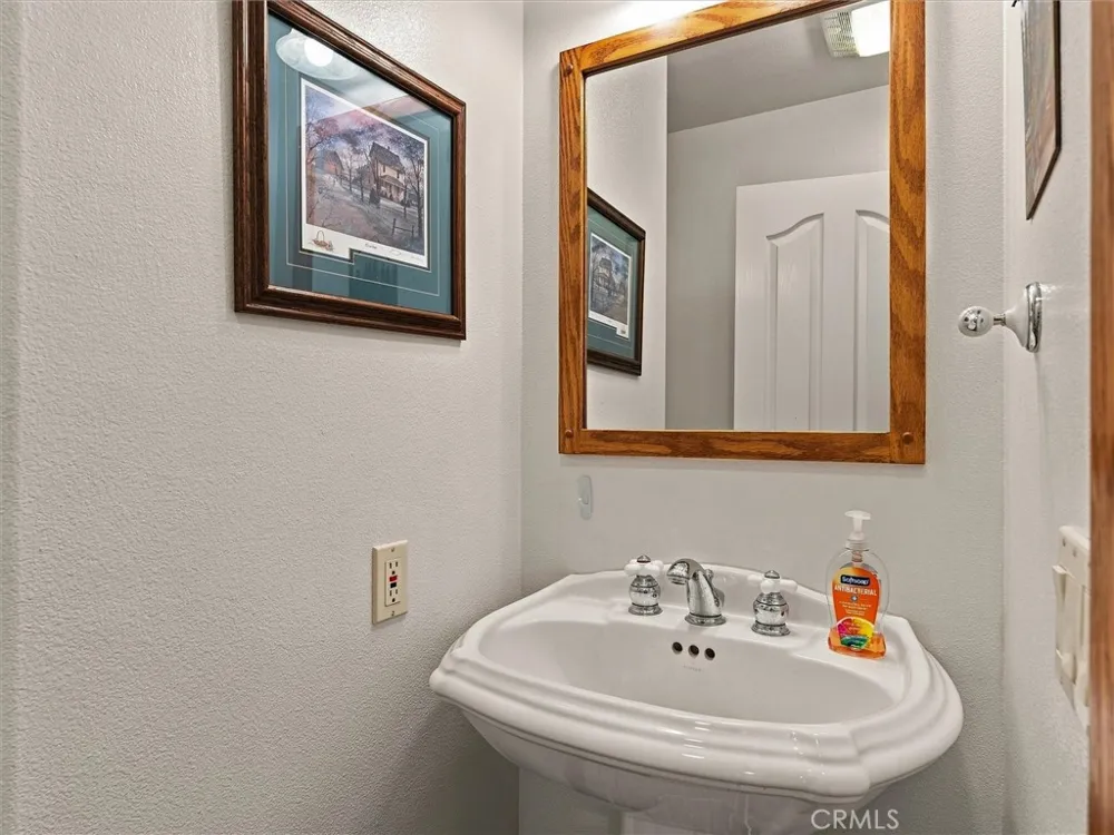39771 S Cedar Vista Circle S Bass Lake, CA 93644