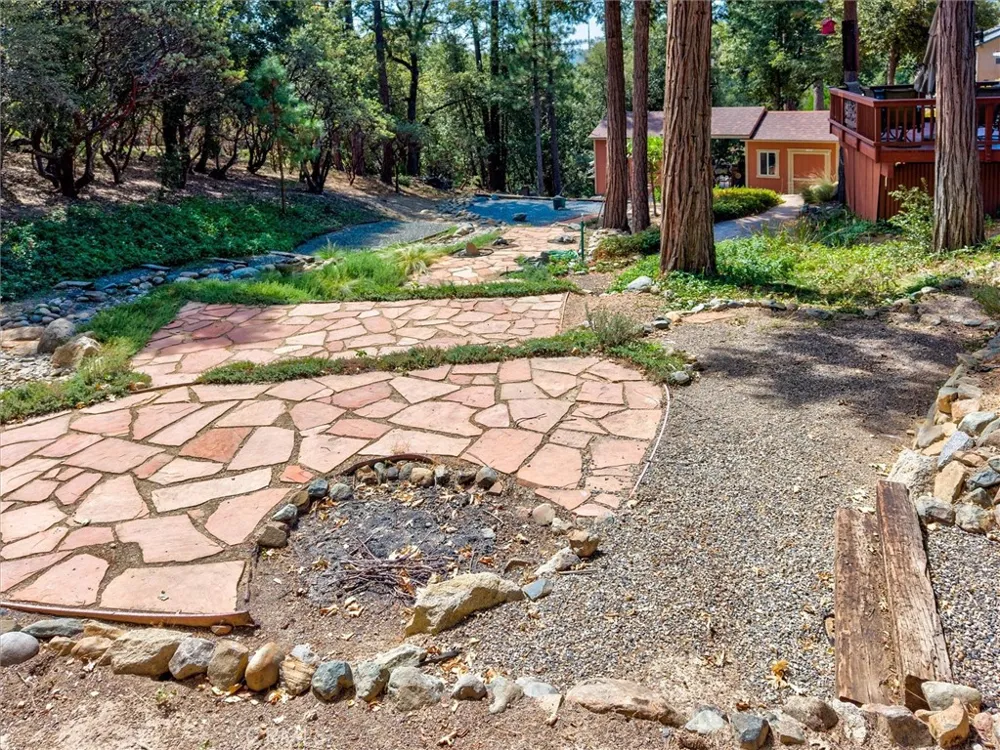 39771 S Cedar Vista Circle S Bass Lake, CA 93644