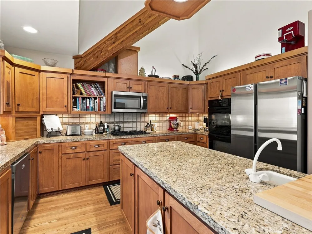 39771 S Cedar Vista Circle S Bass Lake, CA 93644
