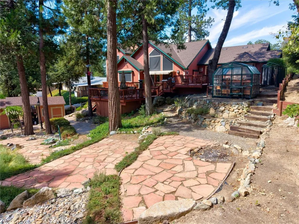 39771 S Cedar Vista Circle S Bass Lake, CA 93644