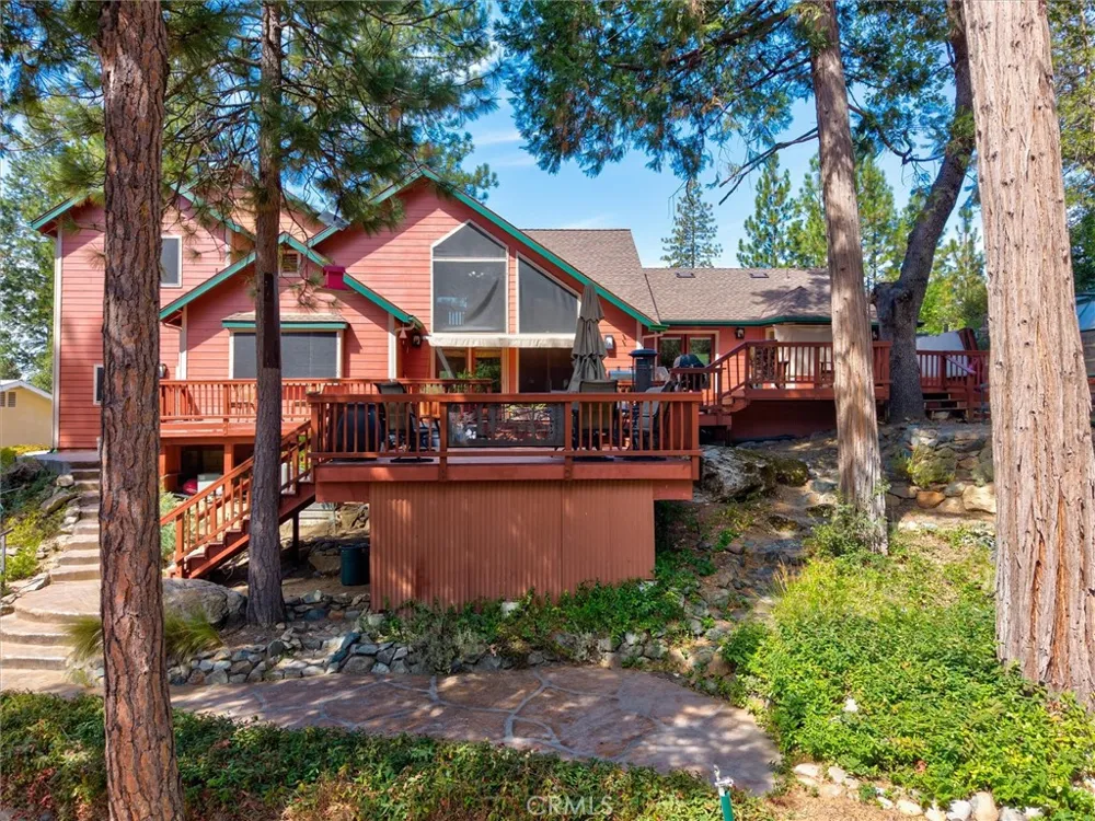 39771 S Cedar Vista Circle S Bass Lake, CA 93644