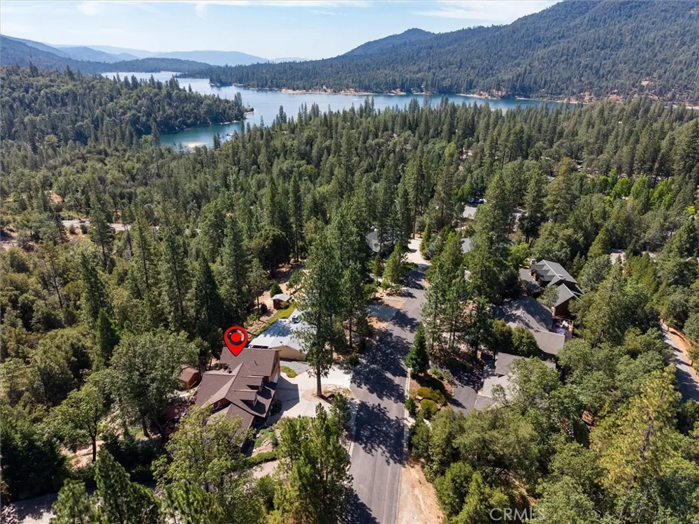 39771 S Cedar Vista Circle S Bass Lake, CA 93644