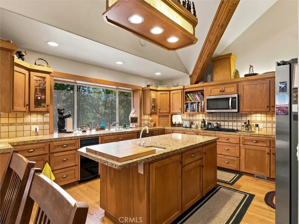 39771 S Cedar Vista Circle S Bass Lake, CA 93644
