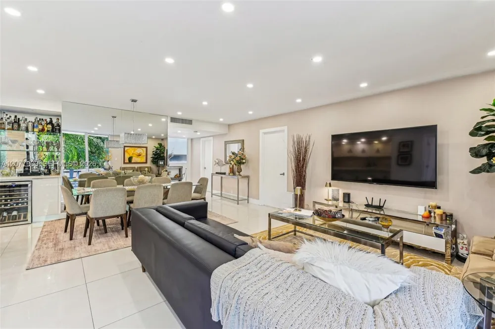 121 Crandon Blvd #251 Key Biscayne, FL 33149