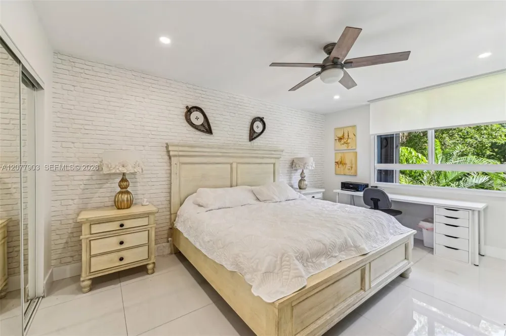 121 Crandon Blvd #251 Key Biscayne, FL 33149