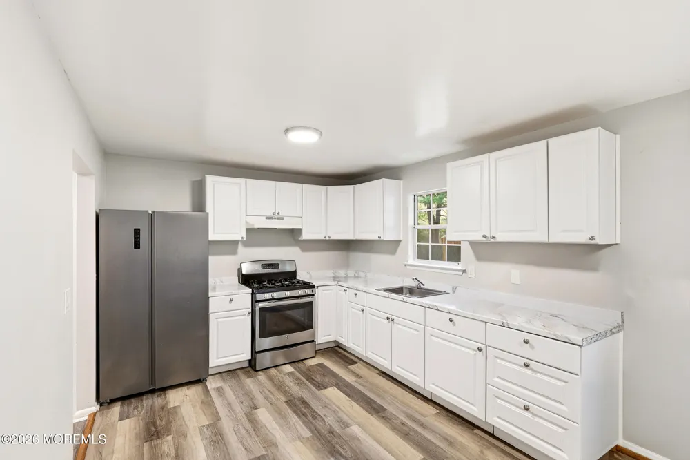 572 Davids Court Lakewood, NJ 08701