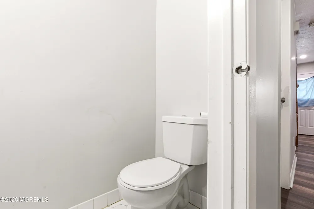 572 Davids Court Lakewood, NJ 08701