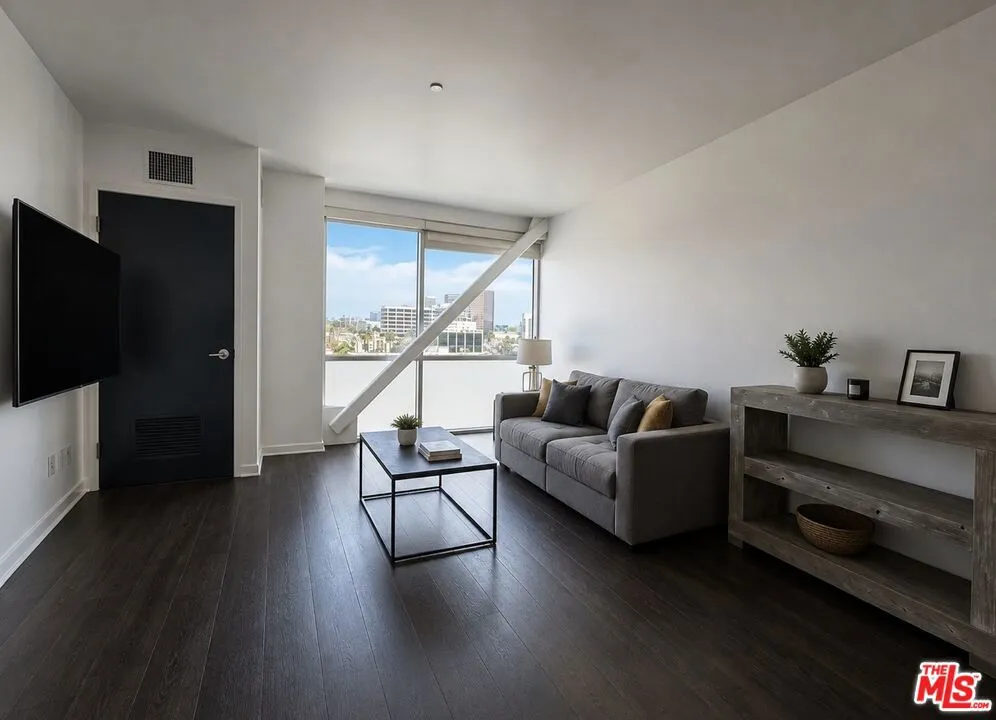 8601 Wilshire Blvd #902 Beverly Hills, CA 90211