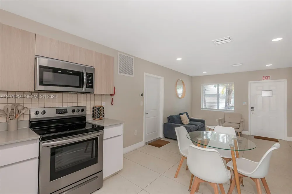 507 NW 8th Ave #1 Fort Lauderdale, FL 33311