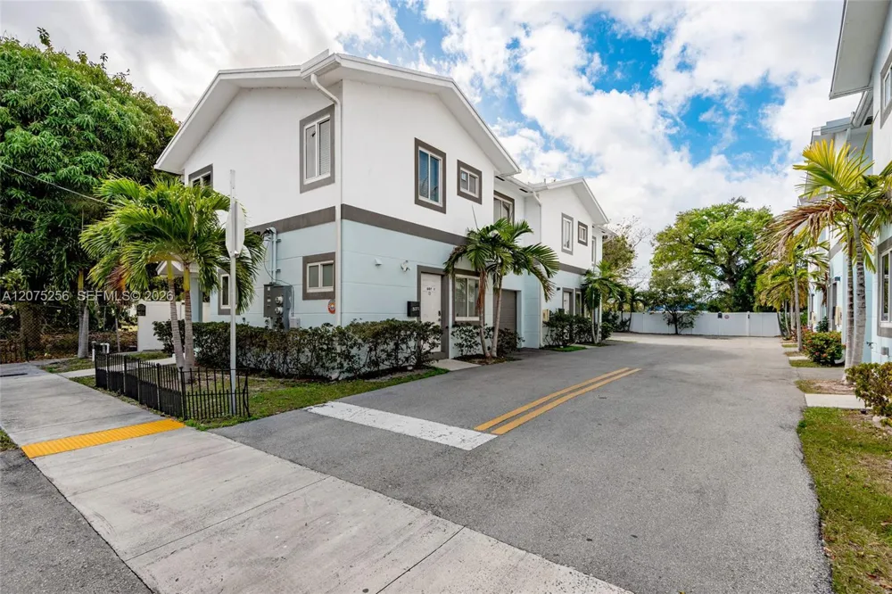 507 NW 8th Ave #1 Fort Lauderdale, FL 33311