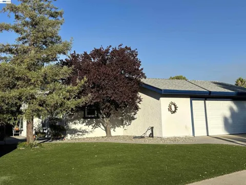 1899 Bluebell Drive