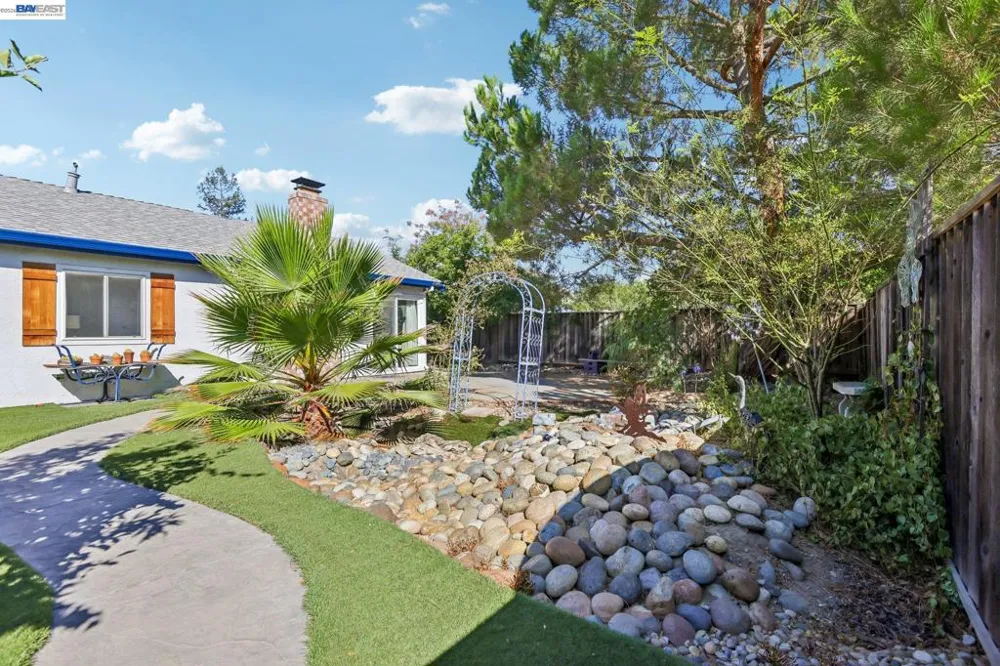 1899 Bluebell Drive Livermore, CA 94551