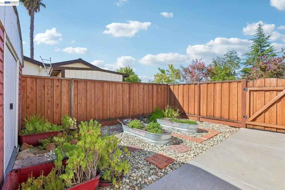 1899 Bluebell Drive Livermore, CA 94551