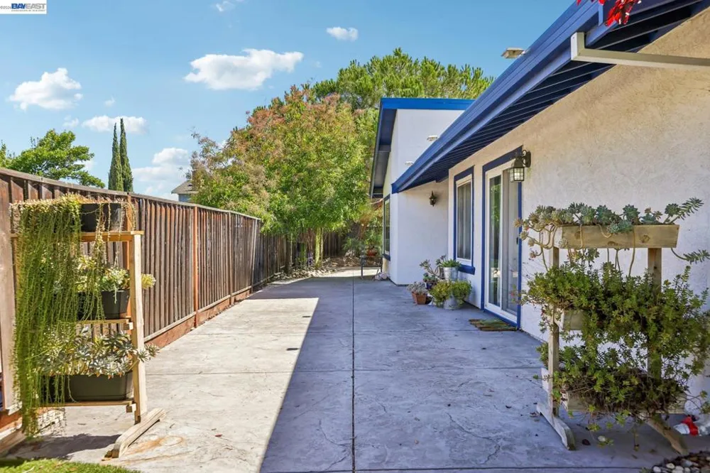 1899 Bluebell Drive Livermore, CA 94551