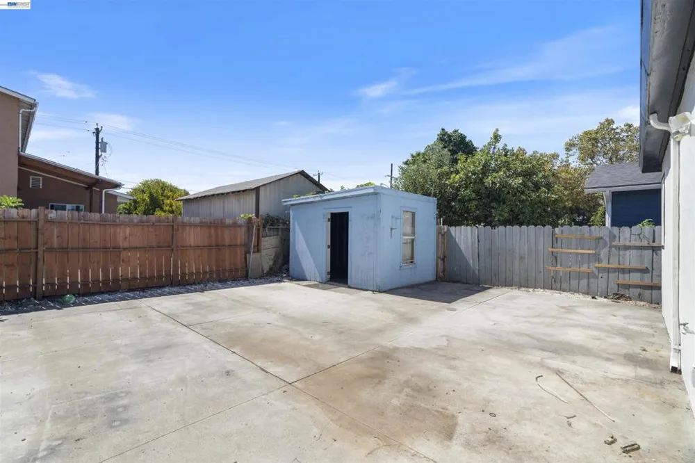 1006 72nd Ave Oakland, CA 94621