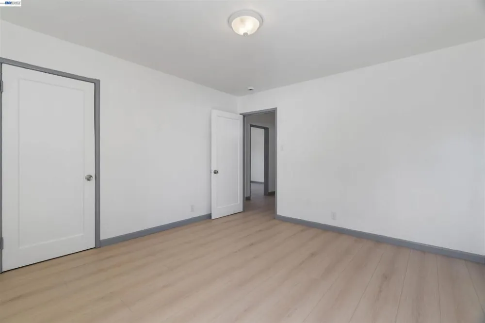 1006 72nd Ave Oakland, CA 94621