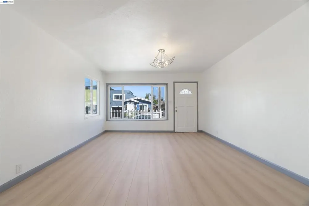 1006 72nd Ave Oakland, CA 94621