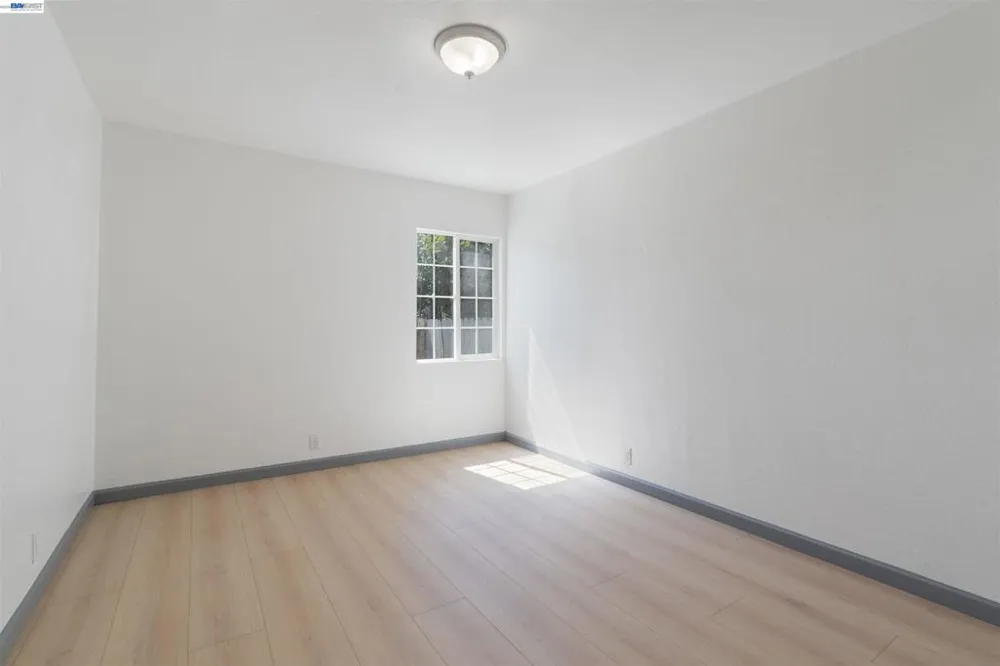 1006 72nd Ave Oakland, CA 94621