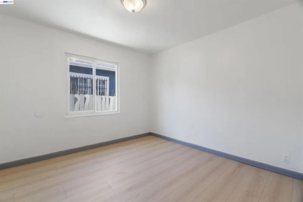 1006 72nd Ave Oakland, CA 94621
