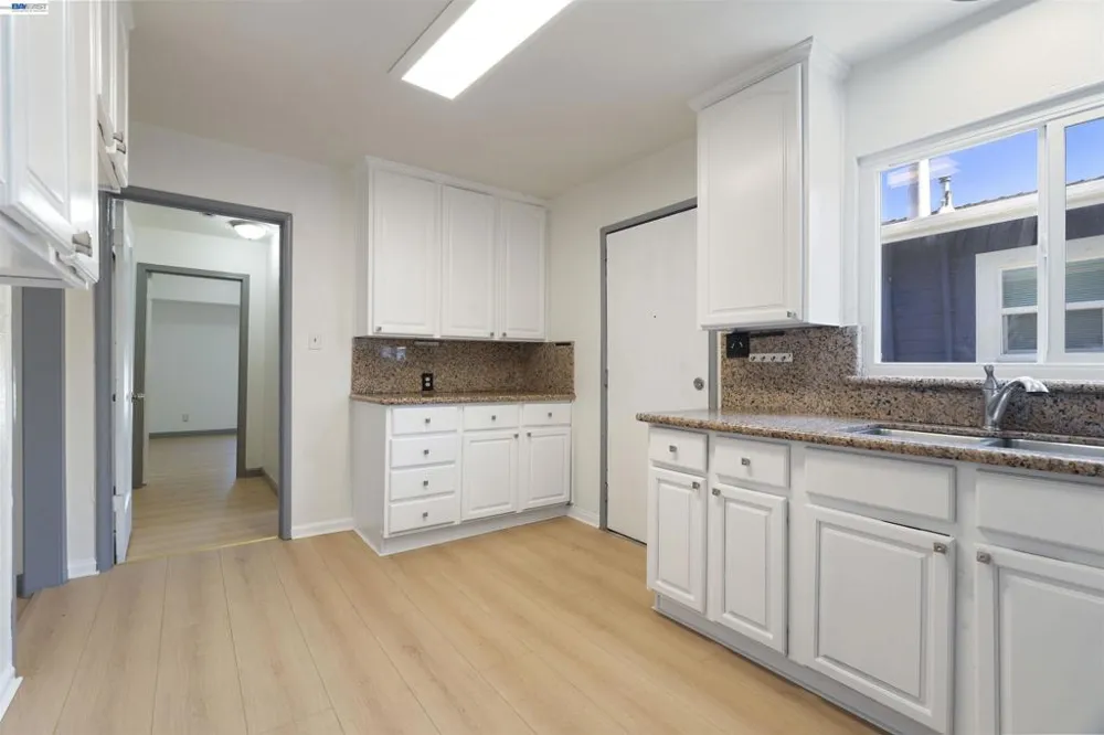1006 72nd Ave Oakland, CA 94621