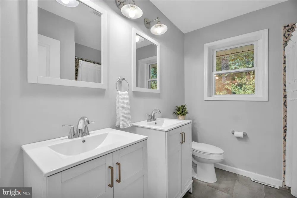 101 ARTHUR AVENUE Chesilhurst, NJ 08089