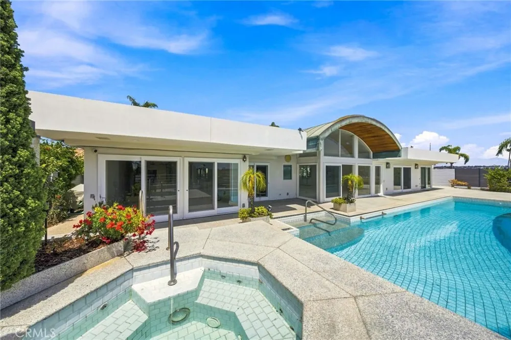 1026 Santiago Drive Newport Beach, CA 92660
